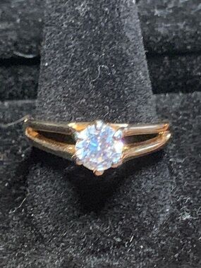 Gold Split-Shank Solitaire Ring with Sparkling White Stone